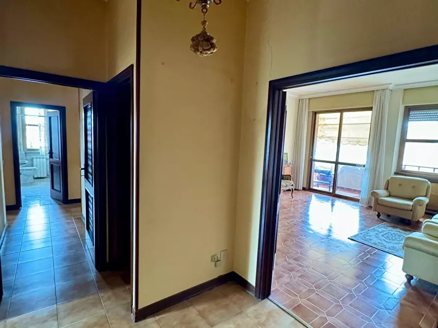 Immagine 3 di Appartamento in vendita  a Lucca