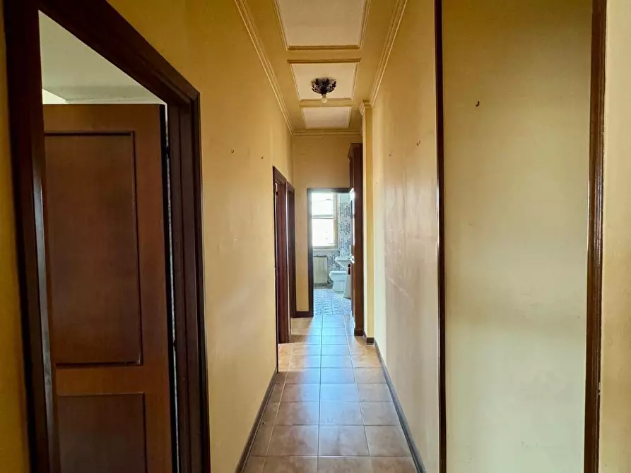 Immagine 14 di Appartamento in vendita  a Lucca