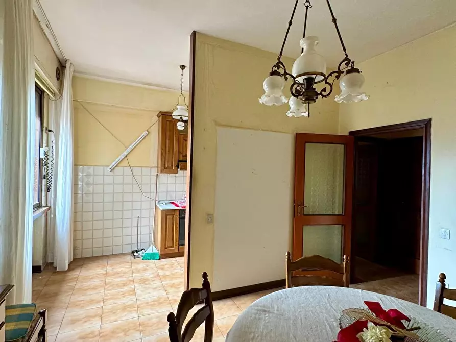 Immagine 5 di Appartamento in vendita  a Lucca