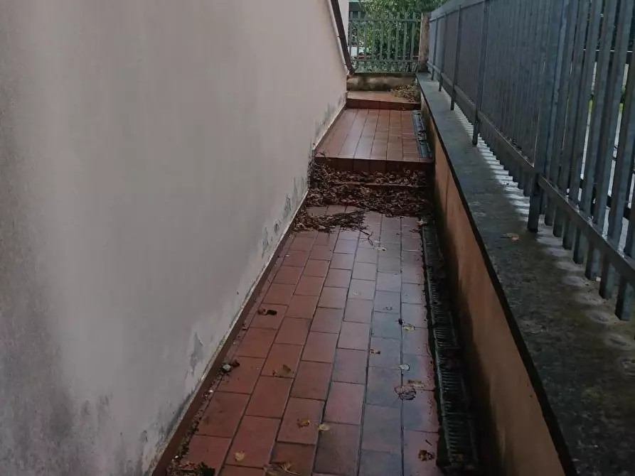 Immagine 13 di Casa indipendente in vendita  a Santa Maria A Monte