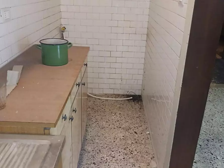 Immagine 8 di Casa indipendente in vendita  a Santa Maria A Monte