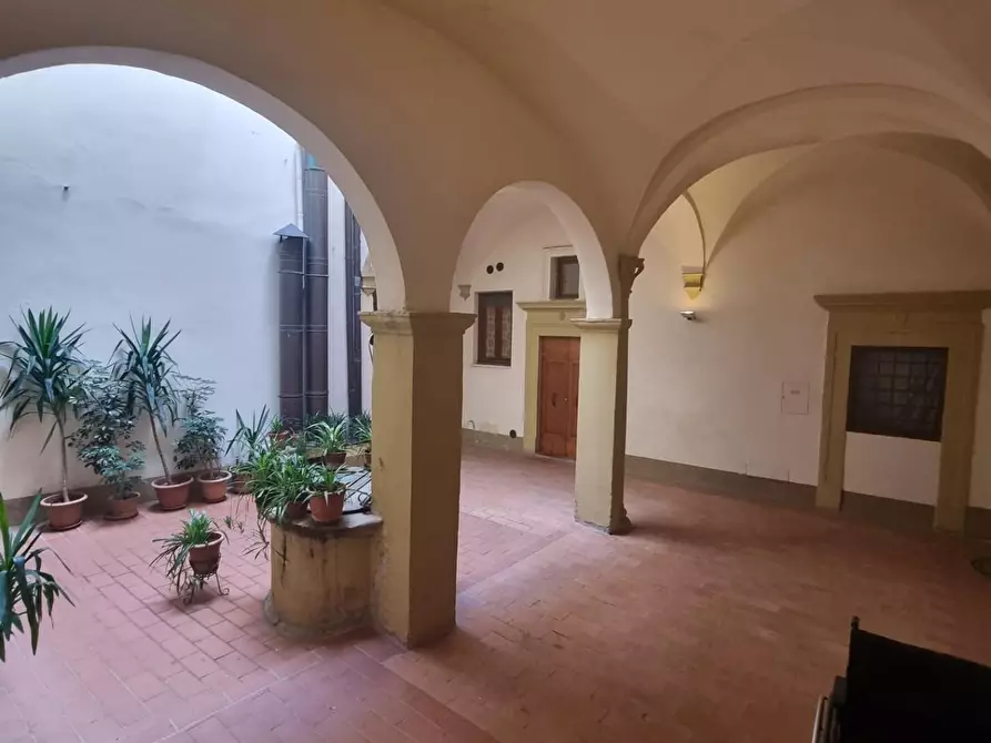 Immagine 5 di Appartamento in vendita  a Colle Di Val D'elsa