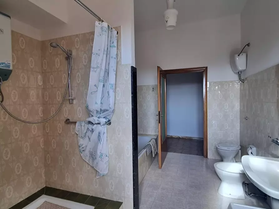 Immagine 14 di Appartamento in vendita  a Colle Di Val D'elsa