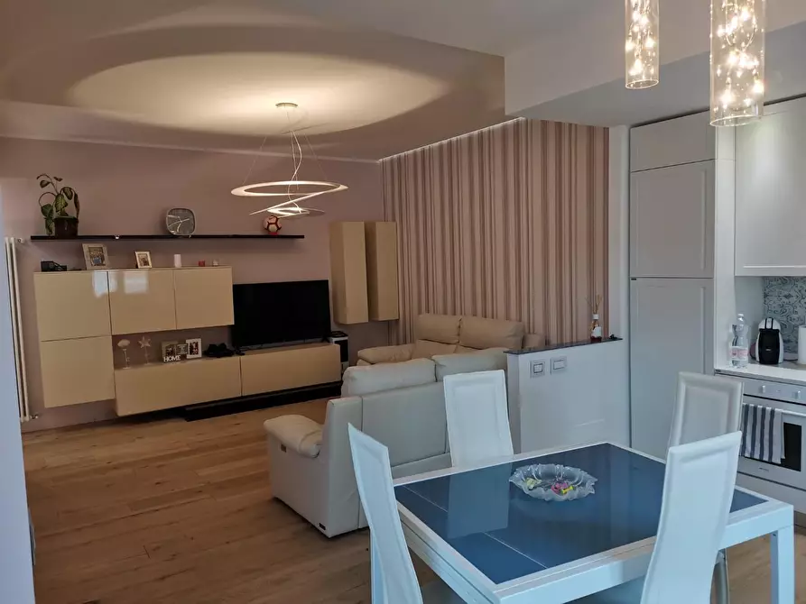 Immagine 2 di Appartamento in affitto  a Castelnuovo Magra