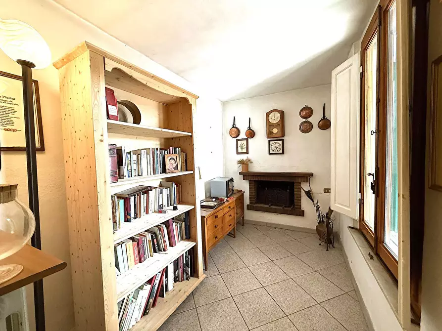 Immagine 17 di Appartamento in vendita  a Empoli