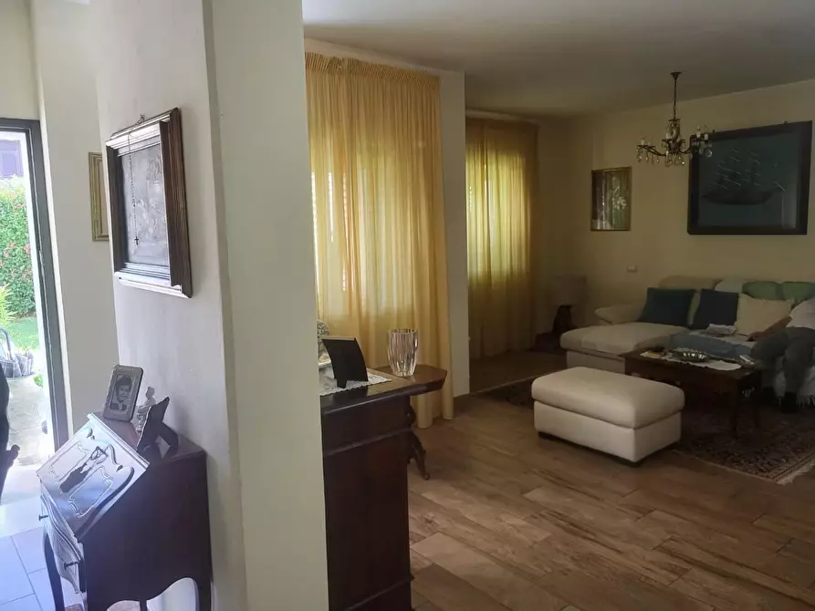 Immagine 20 di Casa bifamiliare in vendita  a Ortonovo