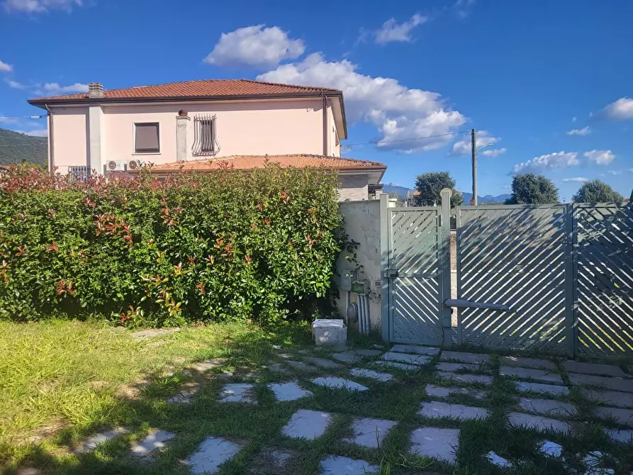 Immagine 25 di Casa bifamiliare in vendita  a Ortonovo