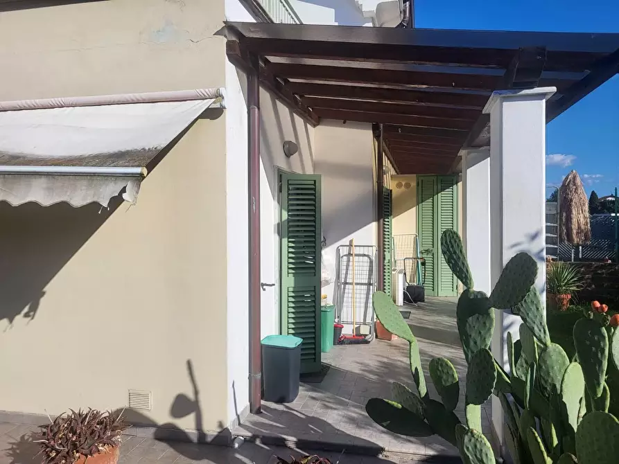 Immagine 5 di Casa bifamiliare in vendita  a Ortonovo