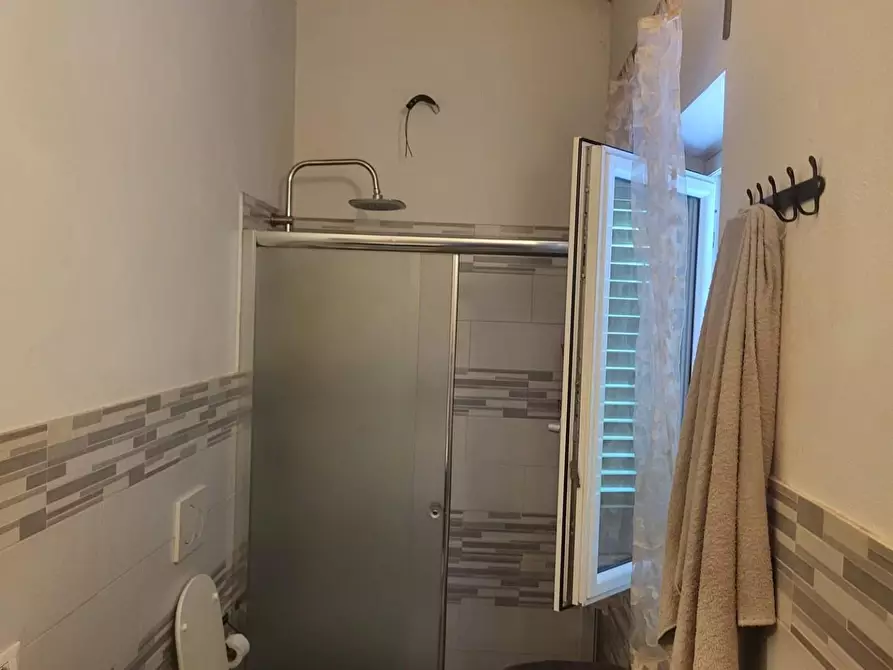 Immagine 11 di Casa bifamiliare in vendita  a Ortonovo