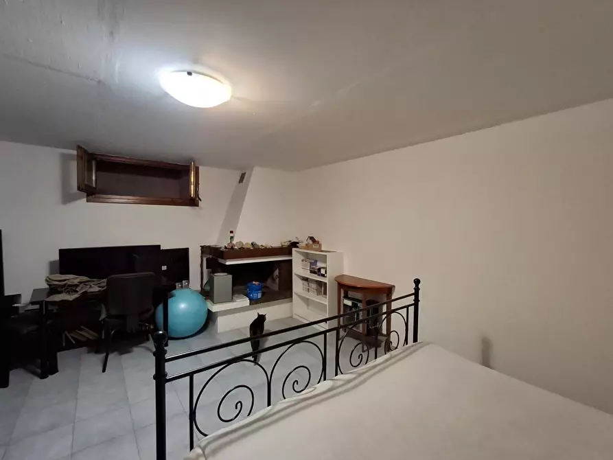 Immagine 21 di Casa bifamiliare in vendita  a Capraia E Limite