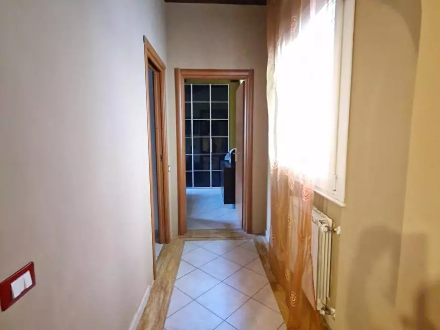 Immagine 9 di Casa semindipendente in vendita  a Carrara