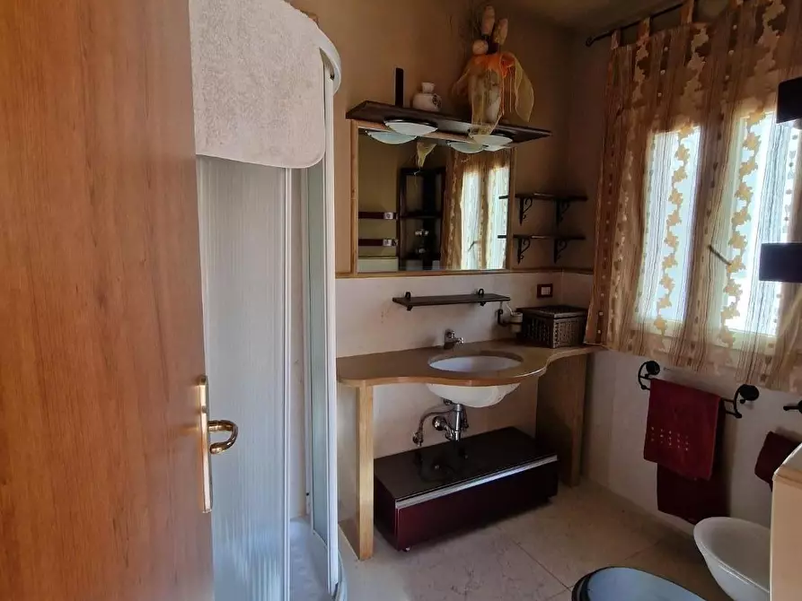 Immagine 14 di Casa semindipendente in vendita  a Carrara