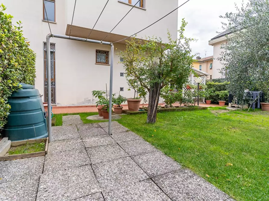 Immagine 9 di Villetta a schiera in vendita  a Santa Croce Sull'arno