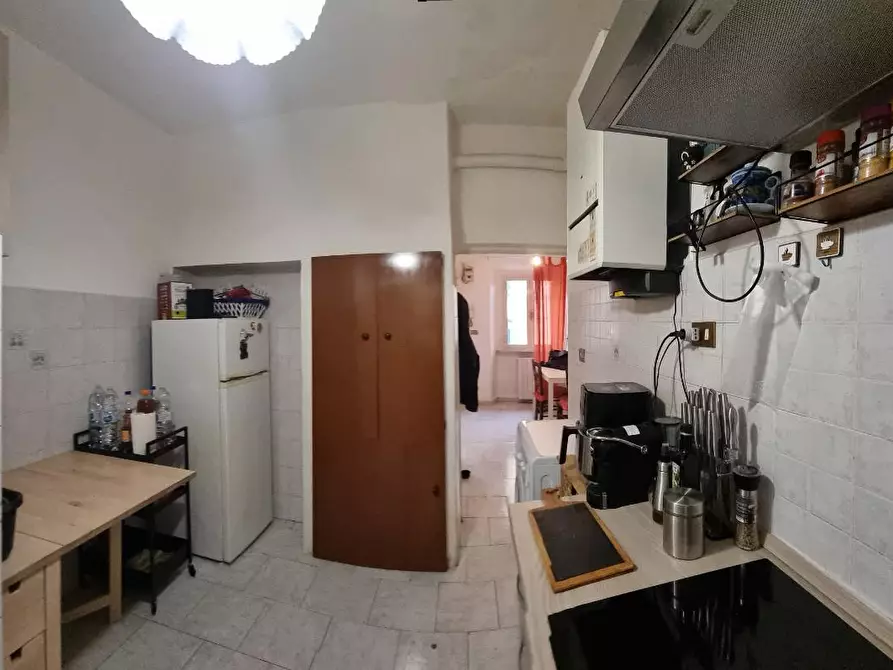 Immagine 9 di Appartamento in vendita  a Livorno