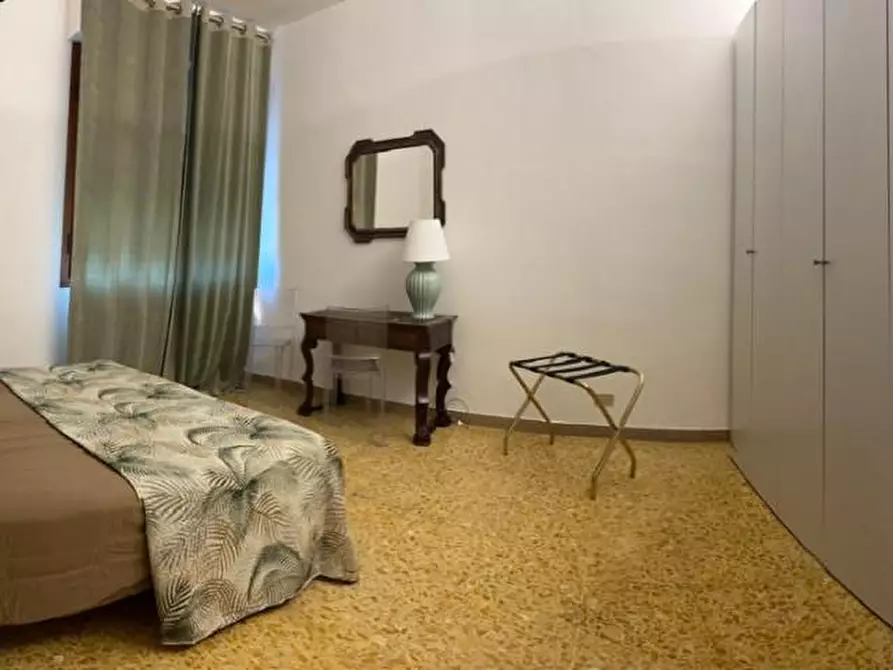 Immagine 12 di Appartamento in affitto  a Pisa