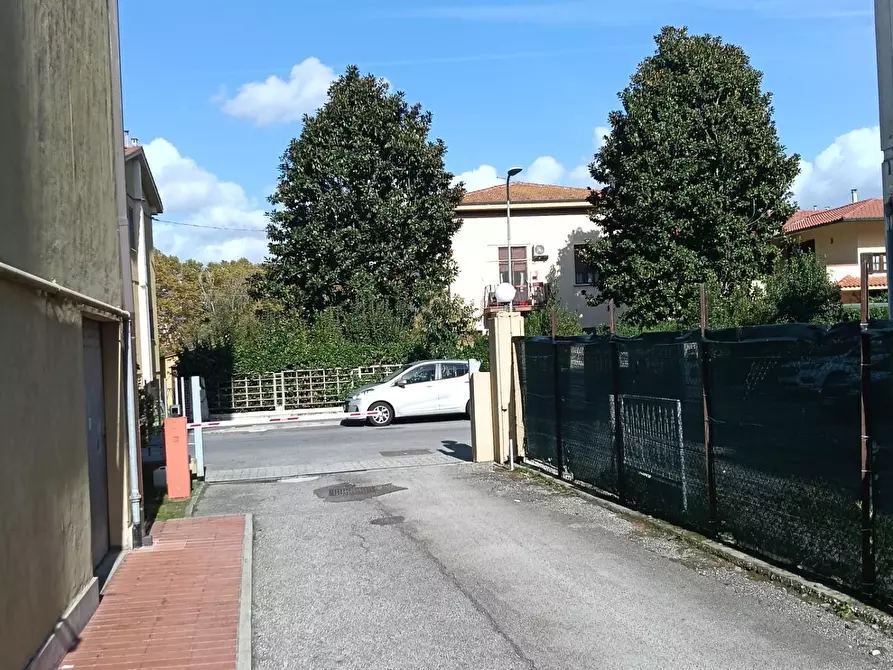 Immagine 14 di Appartamento in vendita  a Pisa