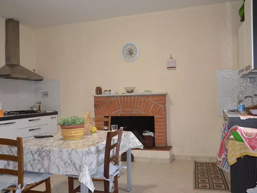 Immagine 4 di Casa bifamiliare in vendita  a San Giuliano Terme