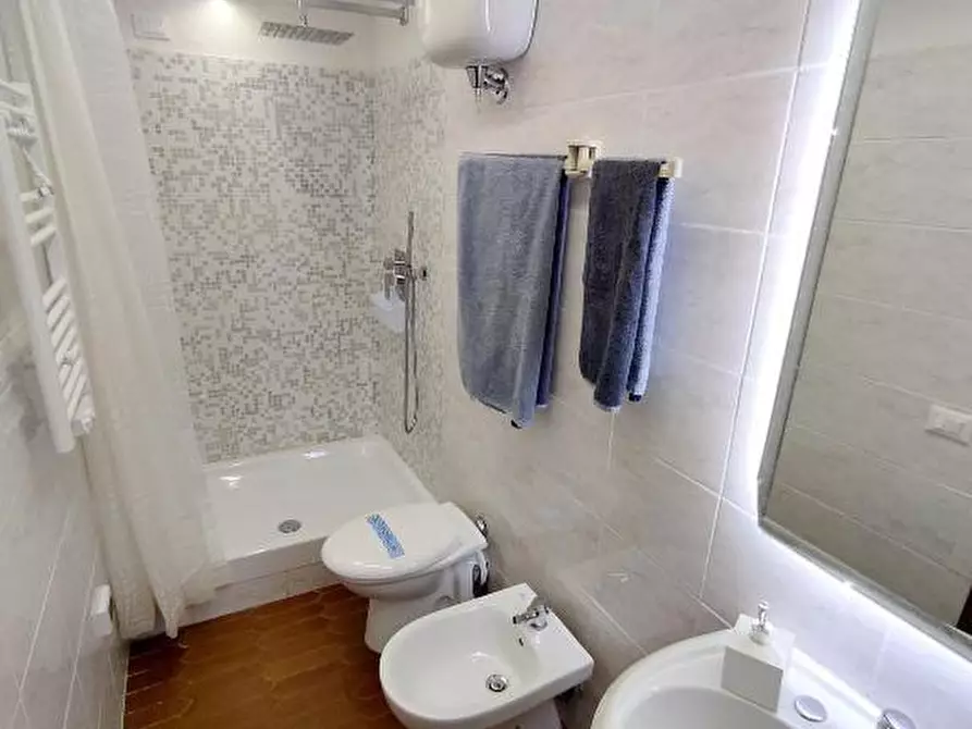 Immagine 6 di Appartamento in vendita  a Poggibonsi