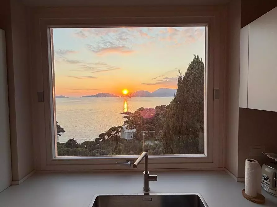 Immagine 2 di Appartamento in affitto  a Lerici