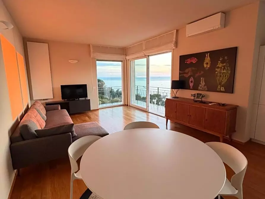 Immagine 3 di Appartamento in affitto  a Lerici