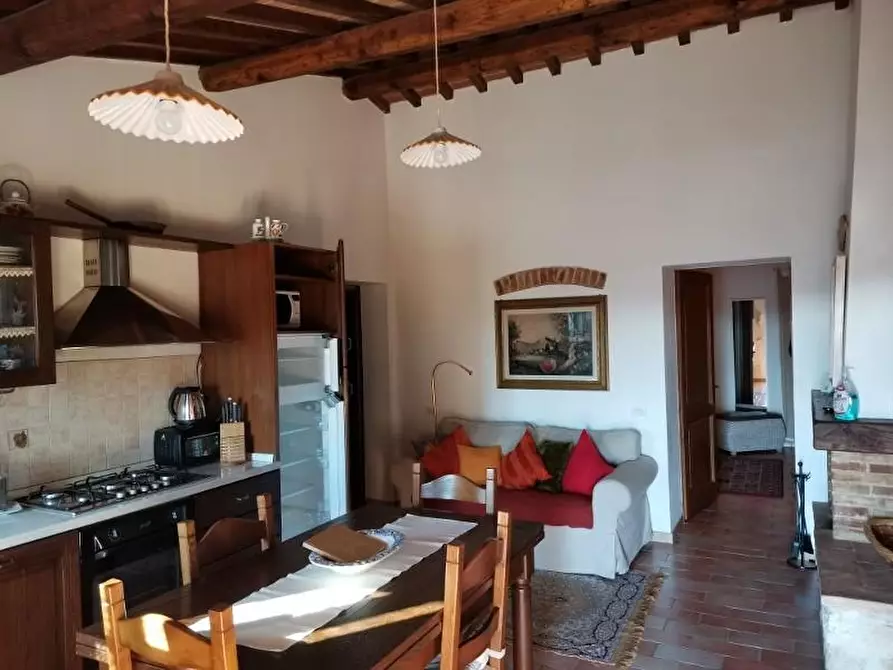 Immagine 4 di Appartamento in vendita  a San Gimignano