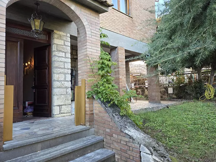 Immagine 3 di Casa bifamiliare in vendita  a Monteriggioni