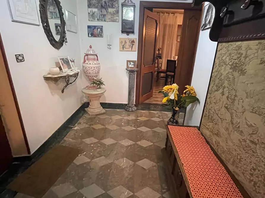 Immagine 15 di Casa indipendente in vendita  a Carrara