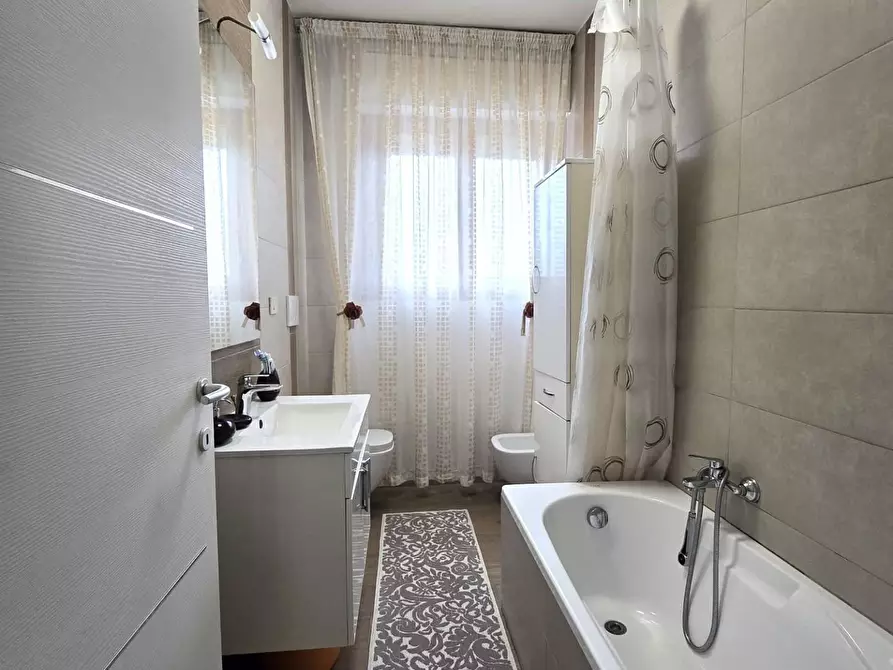 Immagine 12 di Appartamento in vendita  a Colle Di Val D'elsa