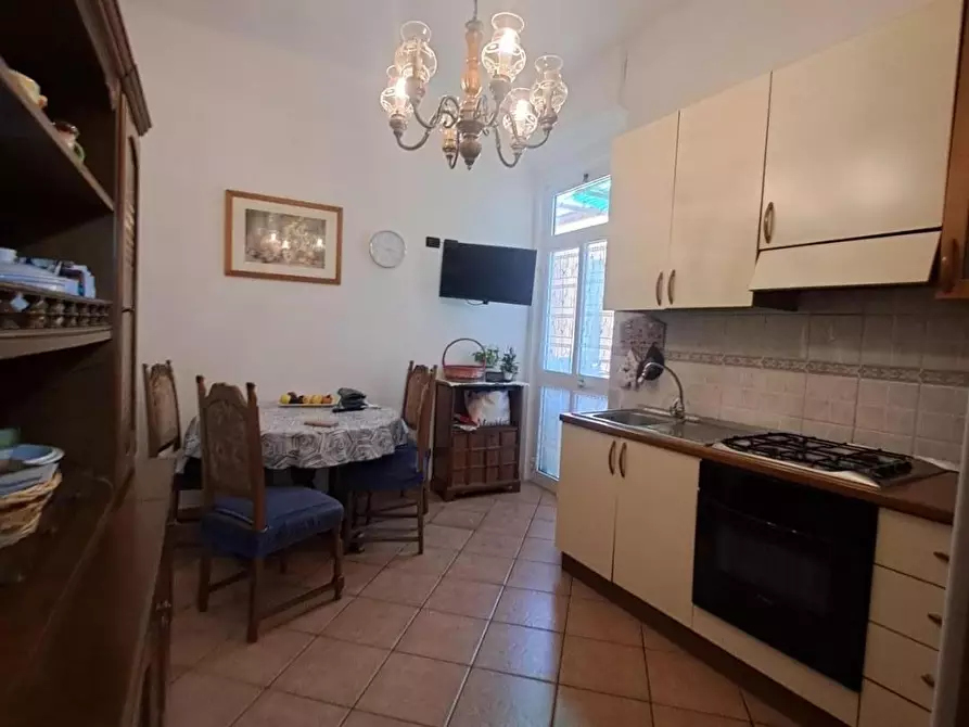 Immagine 8 di Appartamento in vendita  a Livorno