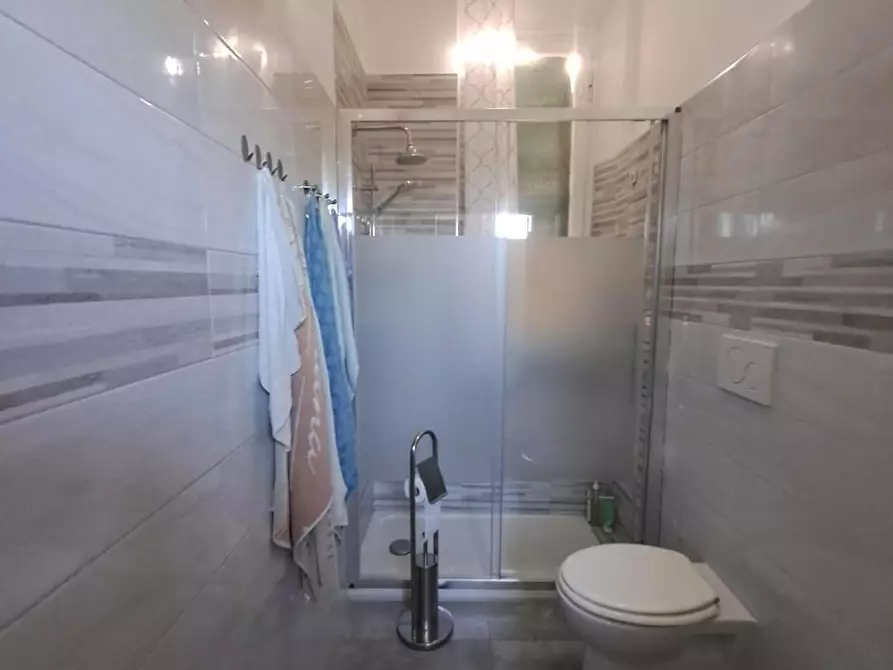 Immagine 30 di Appartamento in vendita  a Livorno