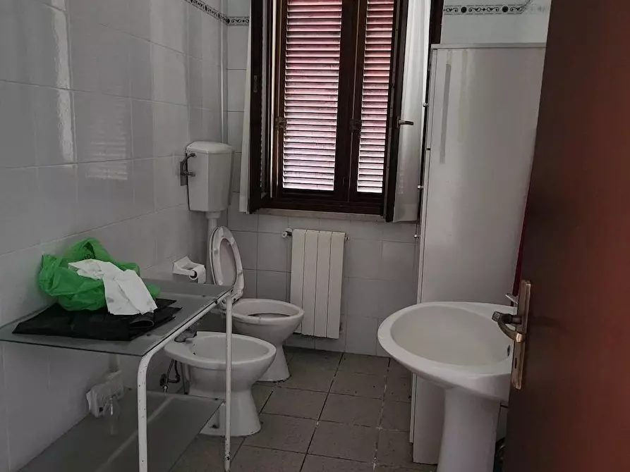 Immagine 8 di Ufficio in affitto  a Santa Maria A Monte