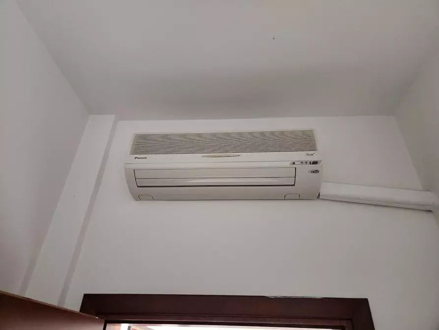 Immagine 7 di Ufficio in affitto  a Santa Maria A Monte