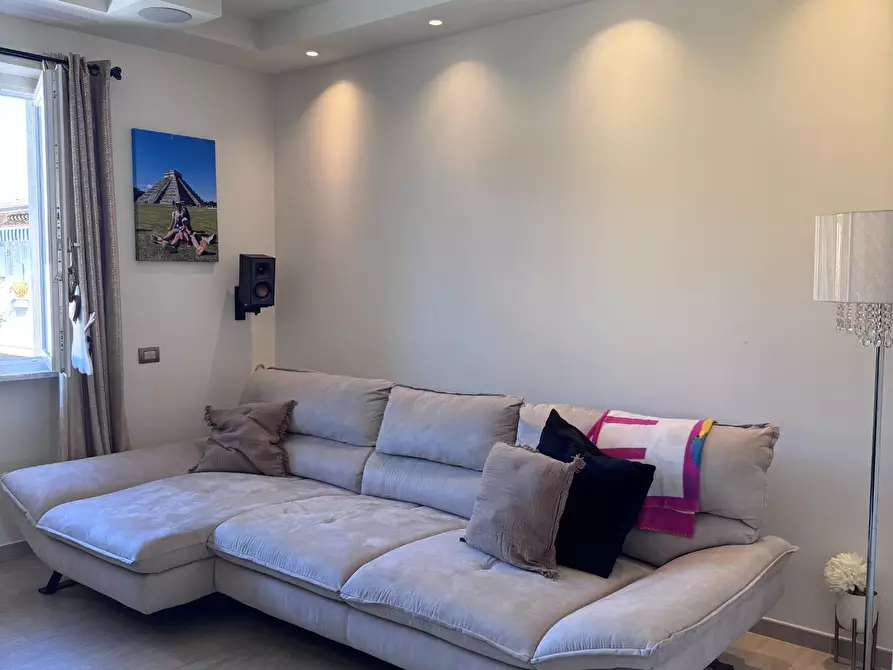 Immagine 3 di Casa semindipendente in vendita  a Massa