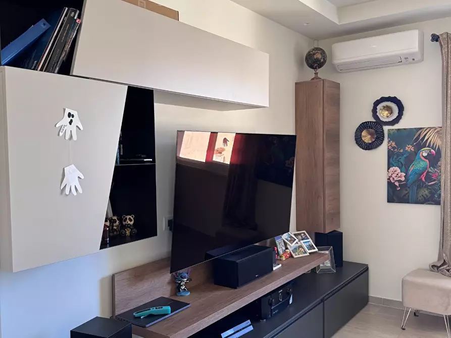 Immagine 2 di Casa semindipendente in vendita  a Massa