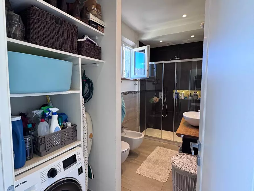 Immagine 15 di Casa semindipendente in vendita  a Massa