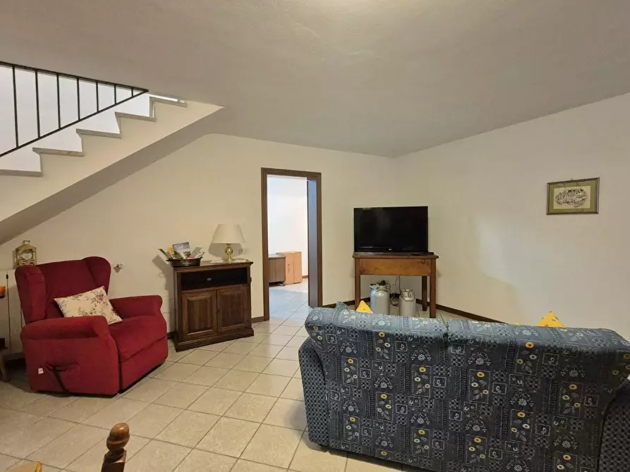 Immagine 27 di Villetta a schiera in vendita  a Pescaglia