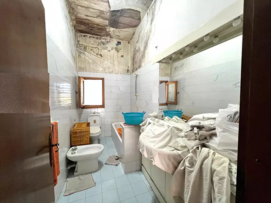 Immagine 12 di Casa colonica in vendita  a Cerreto Guidi