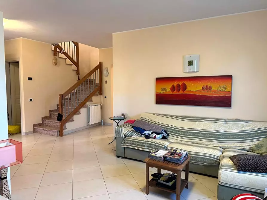 Immagine 3 di Villa in vendita  a Capannori