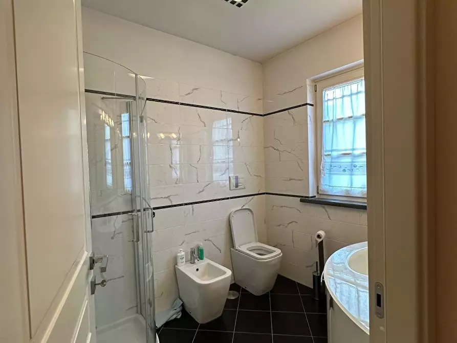 Immagine 19 di Villa in vendita  a Capannori