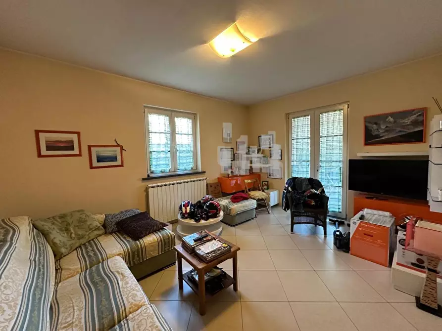 Immagine 4 di Villa in vendita  a Capannori