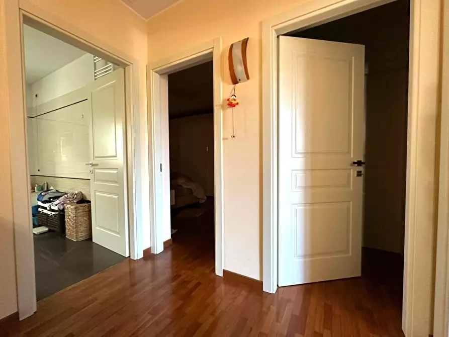 Immagine 25 di Villa in vendita  a Capannori