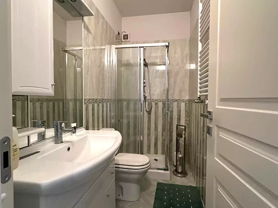 Immagine 36 di Villa in vendita  a Capannori