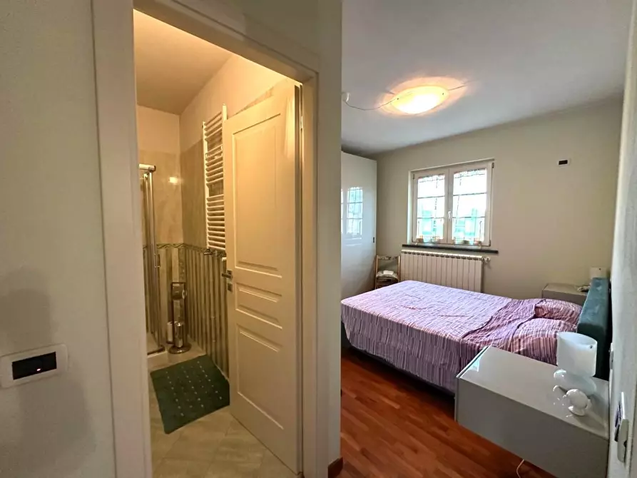 Immagine 45 di Villa in vendita  a Capannori