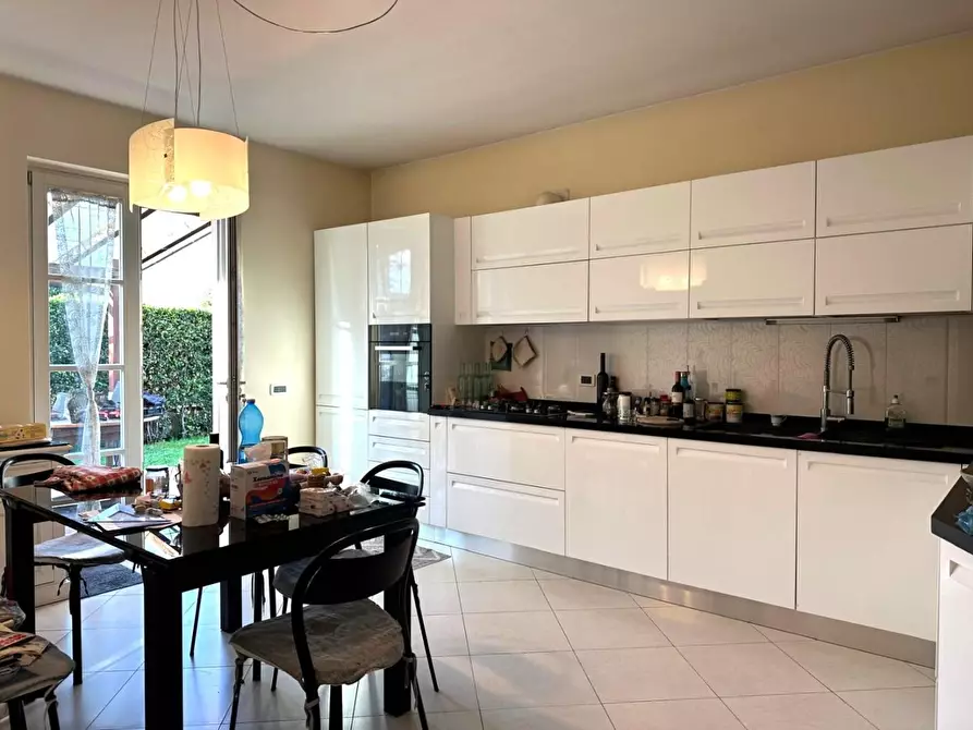 Immagine 10 di Villa in vendita  a Capannori