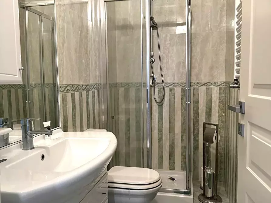 Immagine 35 di Villa in vendita  a Capannori