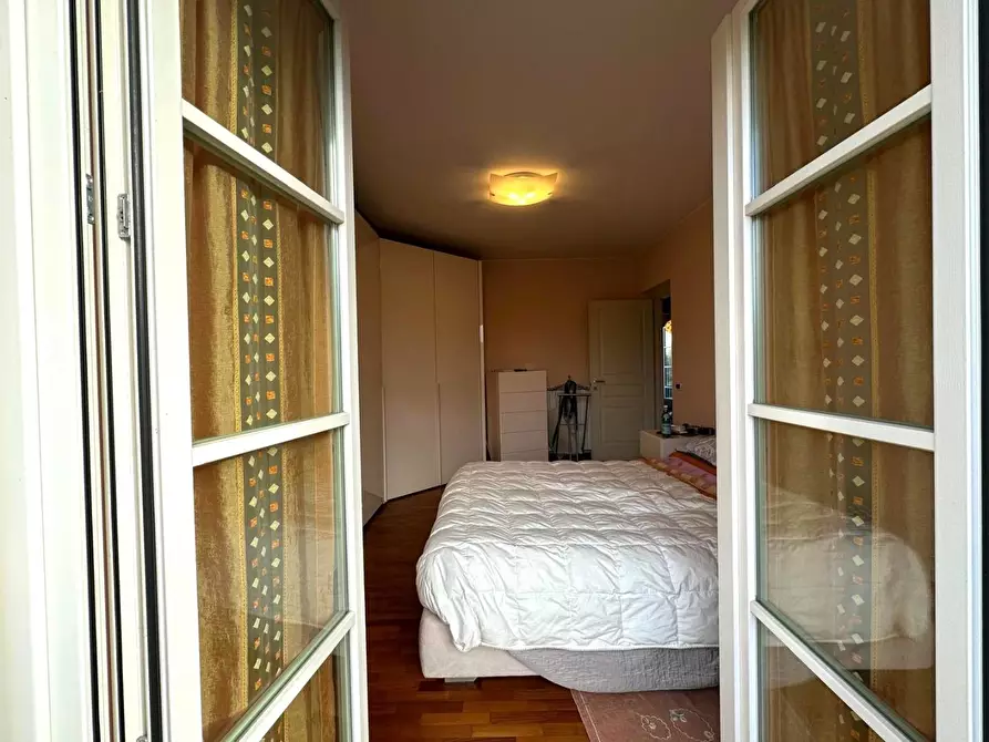 Immagine 41 di Villa in vendita  a Capannori