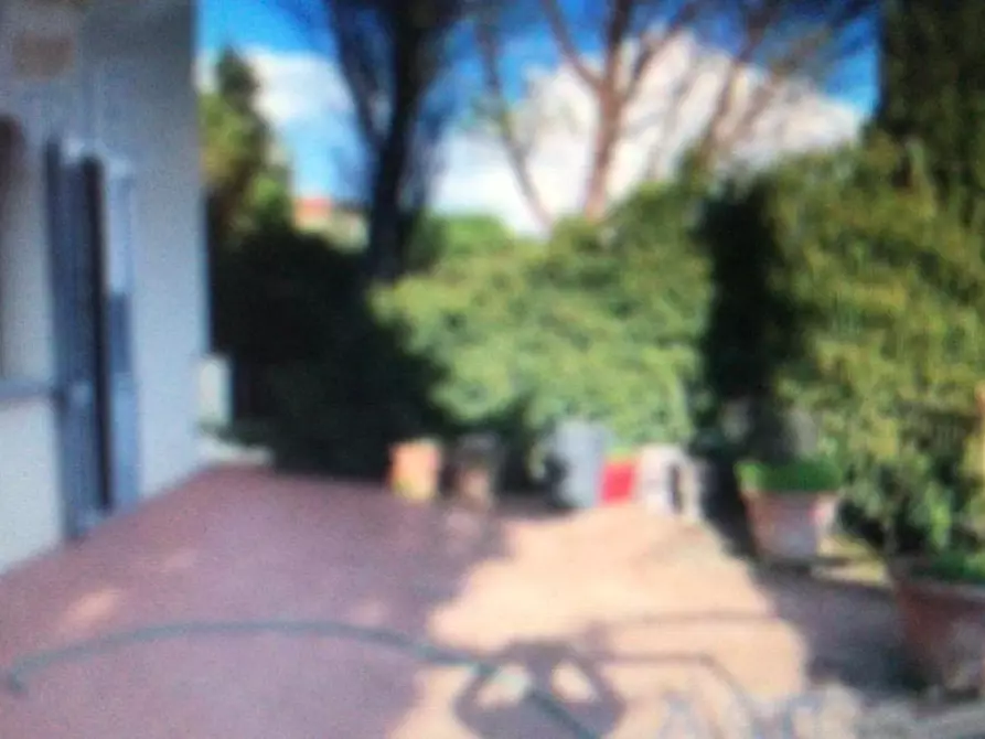 Immagine 3 di Villa in vendita  a Quarrata