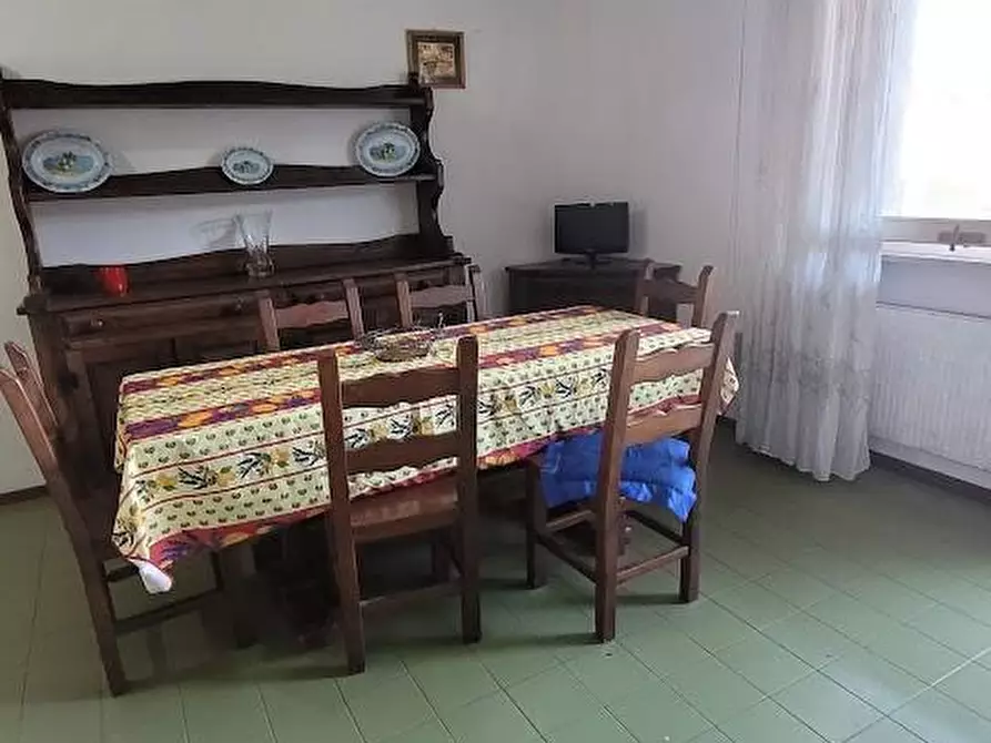 Immagine 2 di Appartamento in vendita  a Carrara