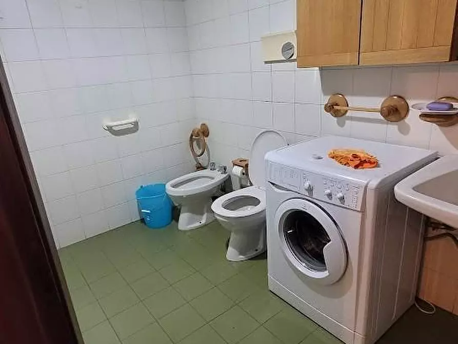 Immagine 7 di Appartamento in vendita  a Carrara