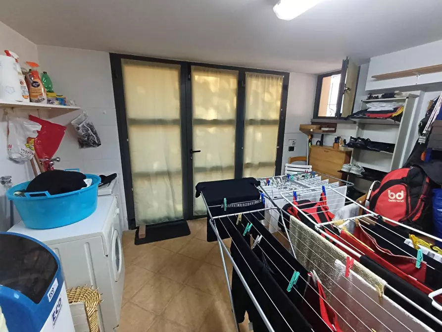 Immagine 10 di Appartamento in vendita  a Capraia E Limite